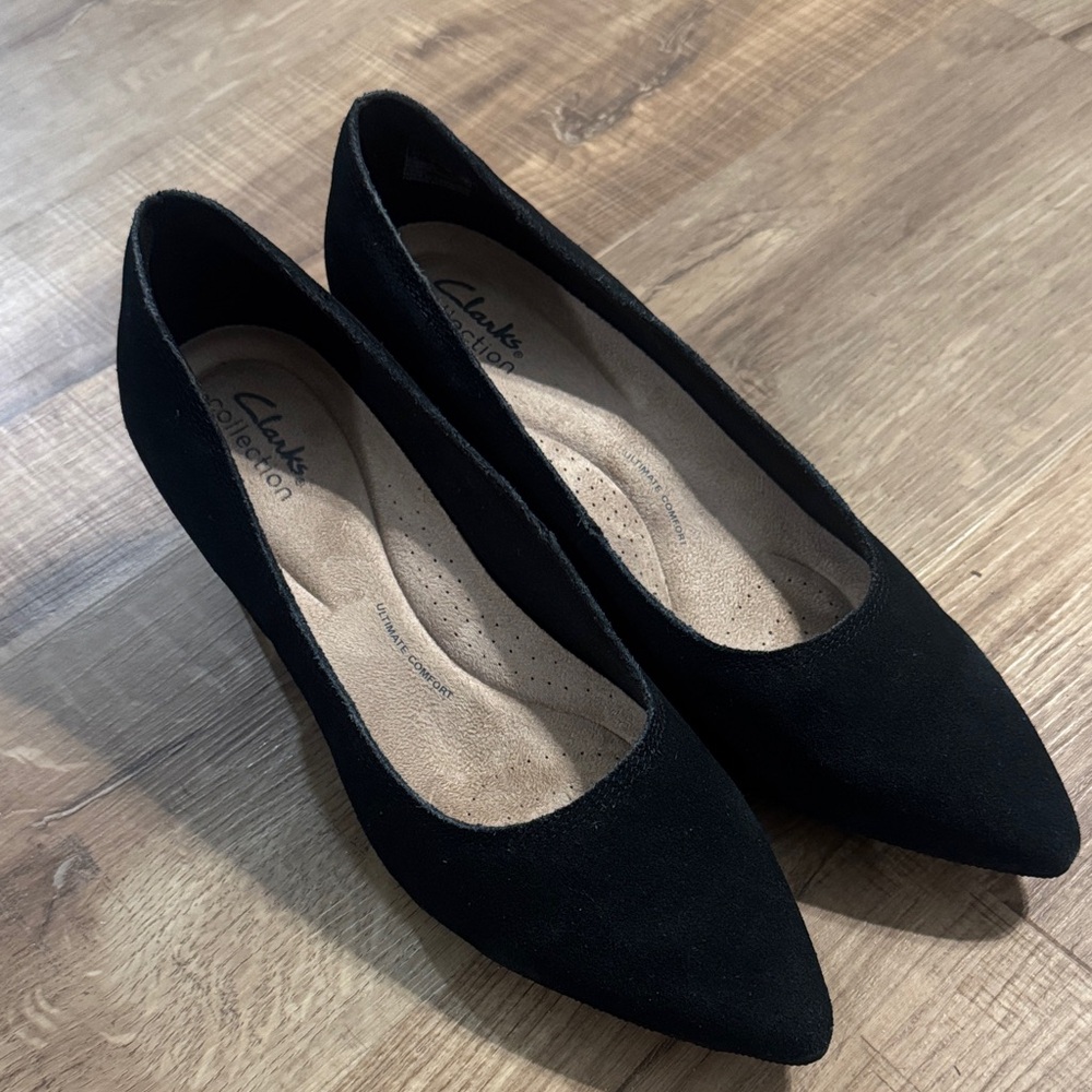 Clarks Women's Elegant Black Loafers